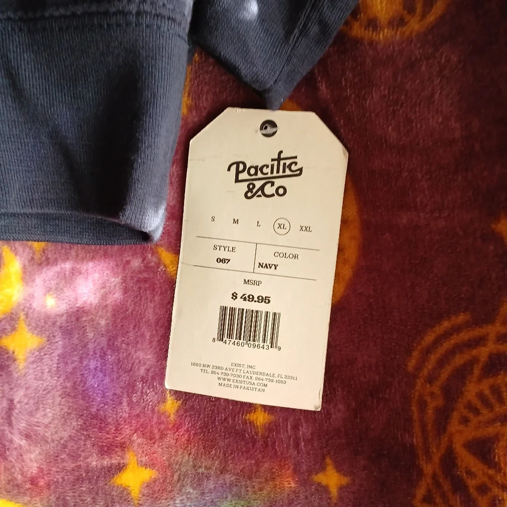Pacific&Co Hit The Slopes Ski Crew Neck NWT